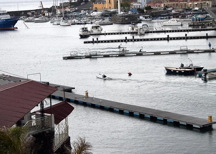 Baia Di Ognina Bed and Breakfast